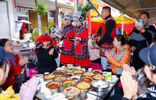 今年第一波流量被“年猪”拱开？